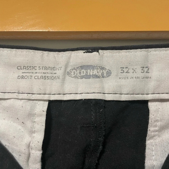 Old Navy Classic Straight Black  Pants - 32x32 - Picture 5 of 10